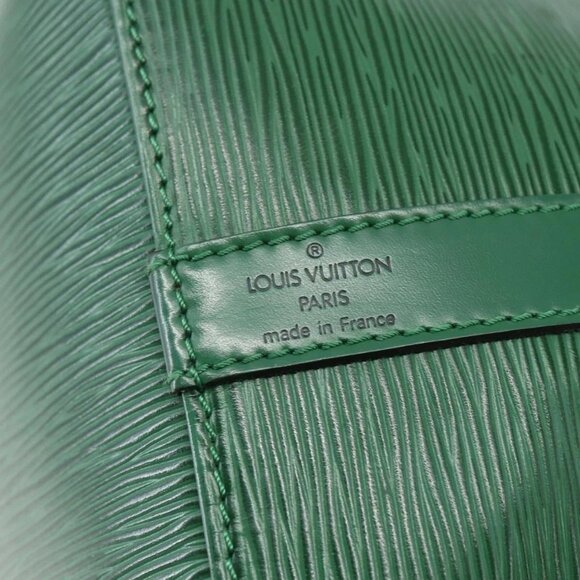 LOUIS VUITTON Epi Petit Noe Shoulder Bag Green - Picture 11 of 14